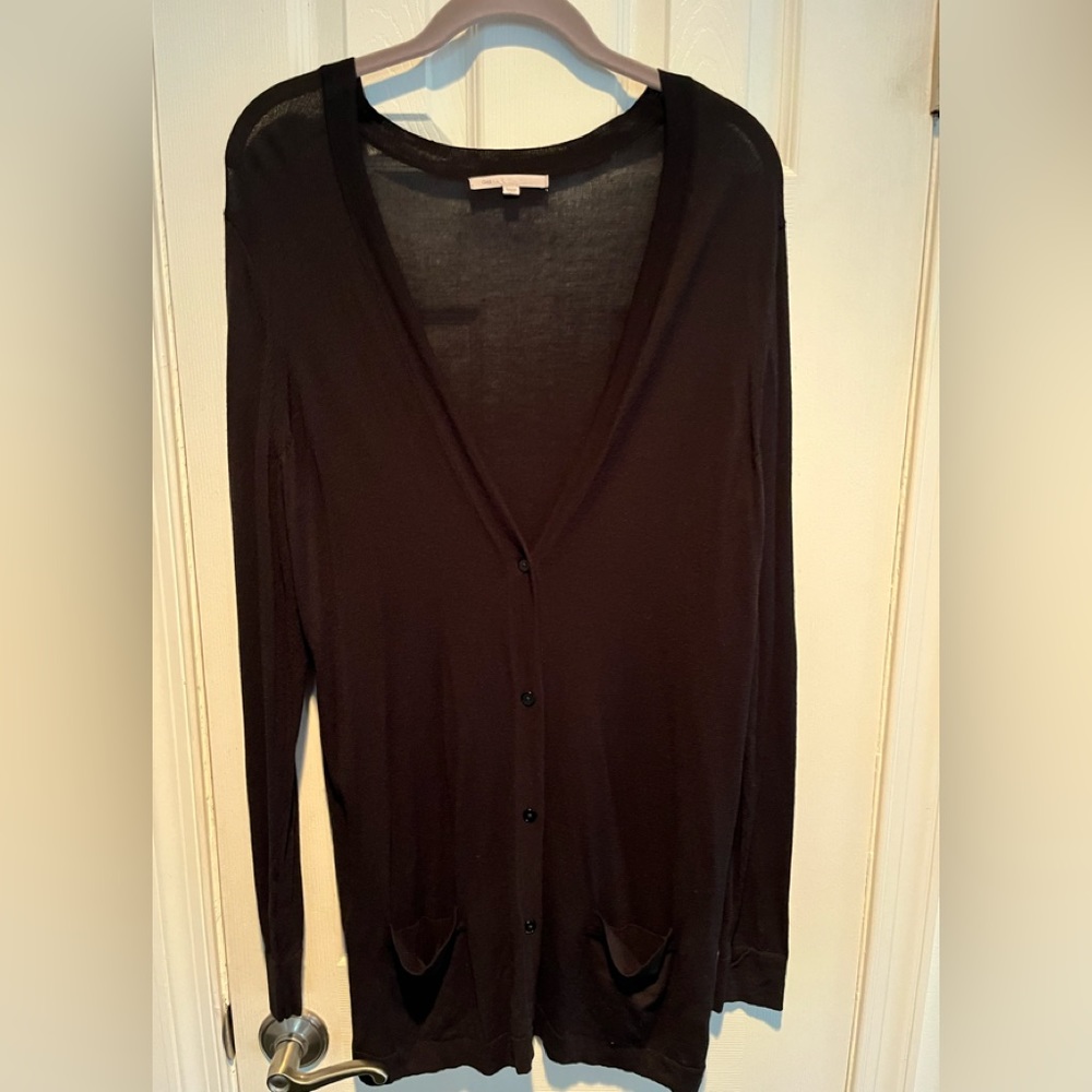 Gap tunic length cardigan. Size large. Black.